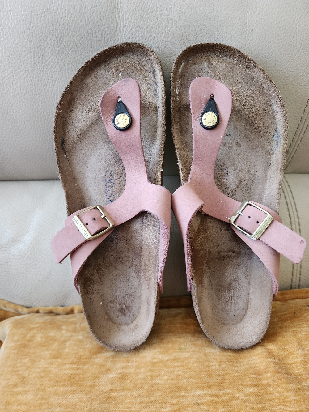 Birkenstock Women's Pink Thong Sandals with Buckle